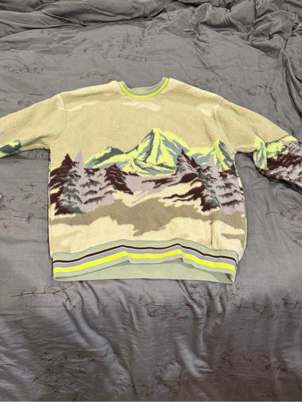 Urban Outfitters Beige and Neon Yellow Mountain Sherpa Sweatshirt